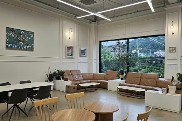 Furniture & Interior Design